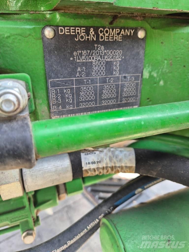 John Deere 5100 R Tractoren