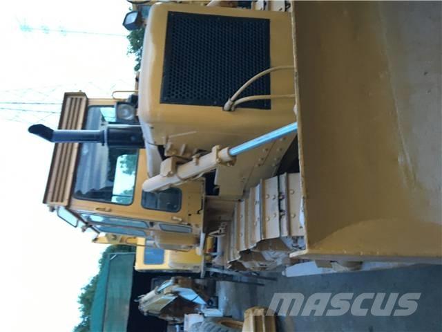 CAT D6D Rupsdozers