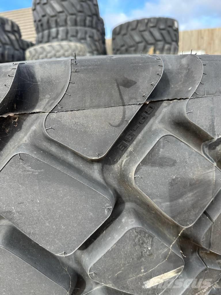 Goodyear 20.5R25 Banden, wielen en velgen