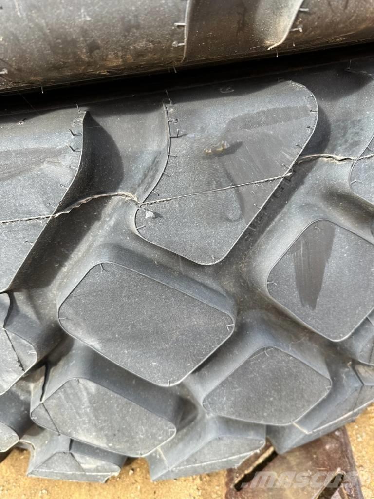 Goodyear 20.5R25 Banden, wielen en velgen