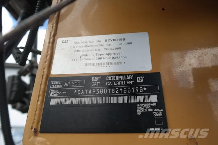 CAT AP 300 Asfaltafwerkmachines