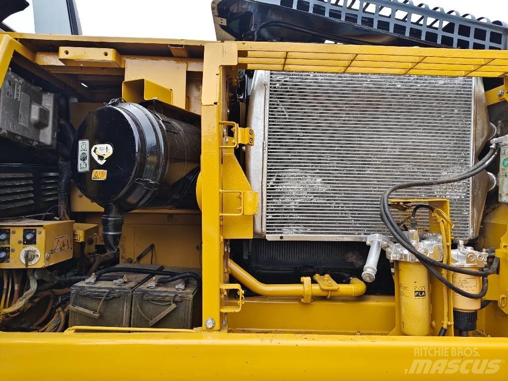 CAT 330 D2 L Rupsgraafmachines