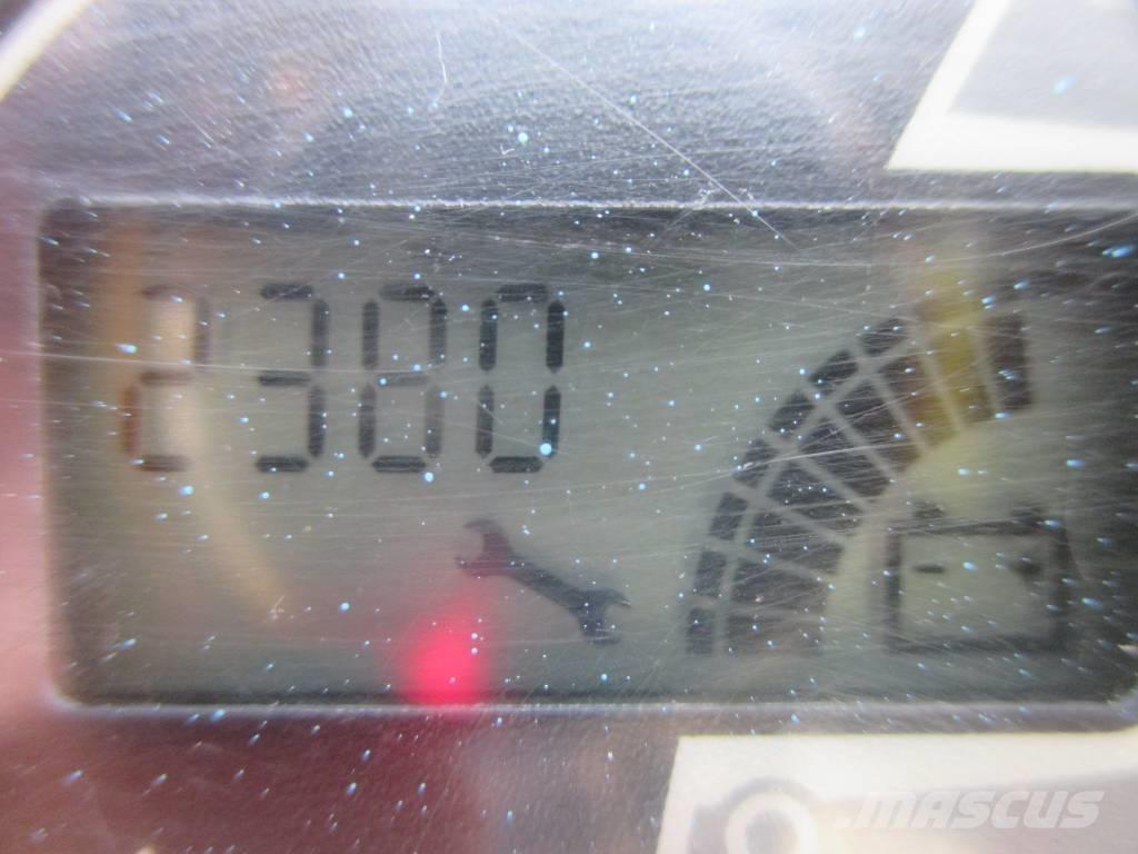 JLG Toucan 8 E Personenliften en invalideliften