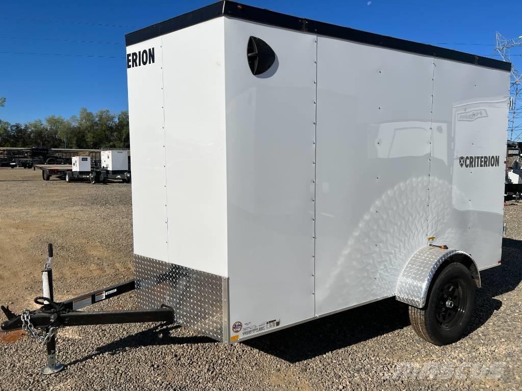  Criterion CT610S3NU Gesloten opbouw trailers