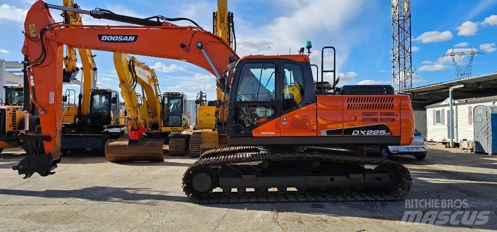 Doosan DX 225 Rupsgraafmachines