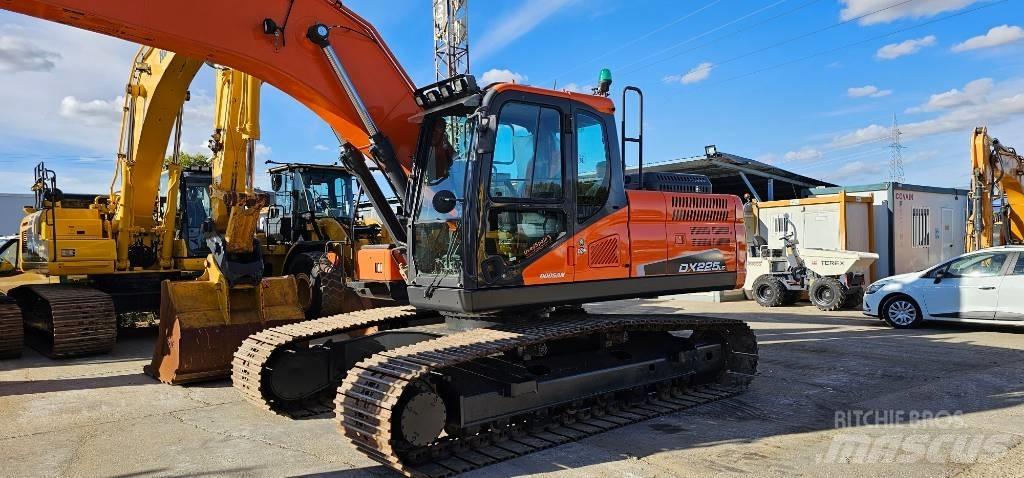 Doosan DX 225 Rupsgraafmachines