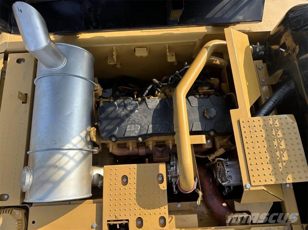 CAT 330 D L Rupsgraafmachines