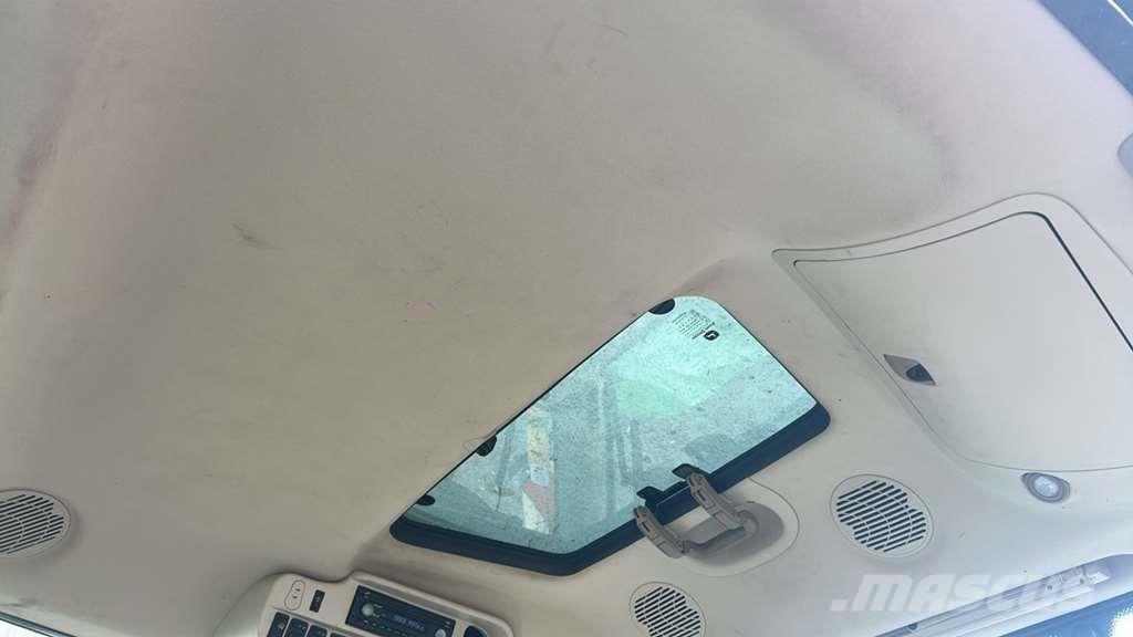 John Deere 6215R Tractoren