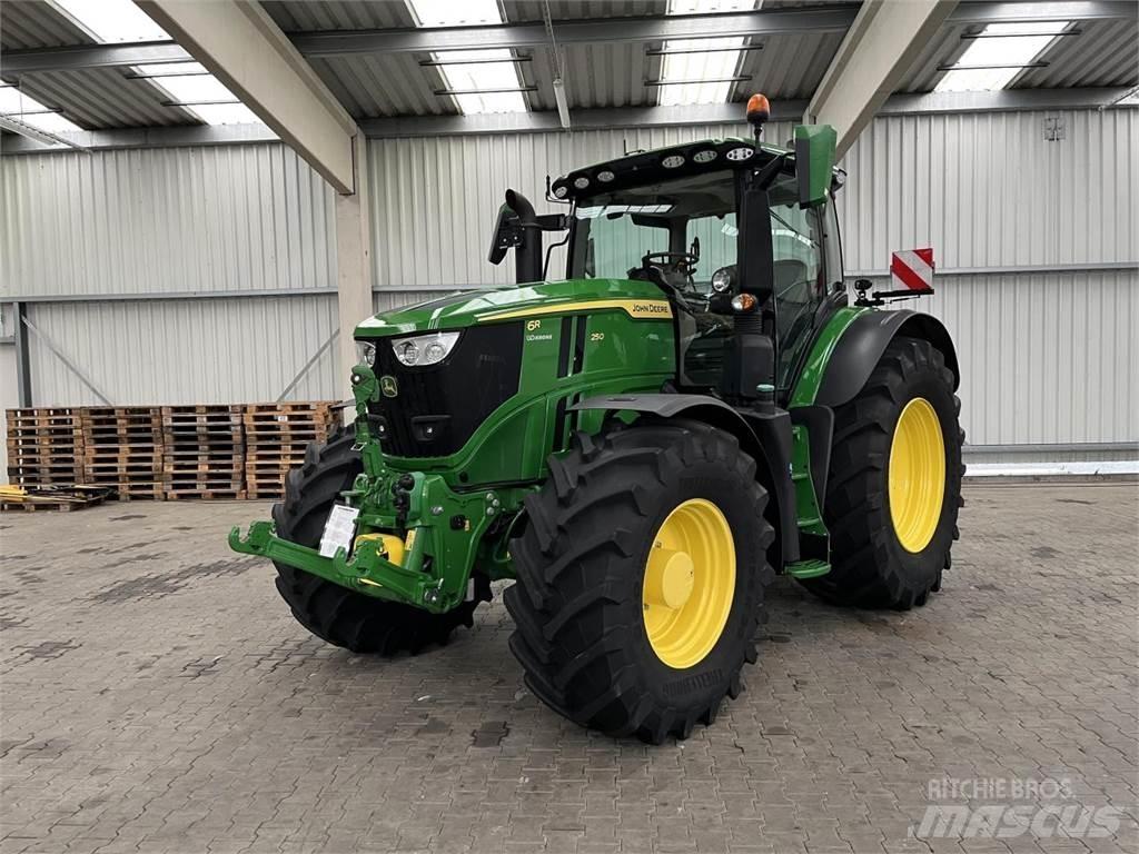 John Deere 6R 250 Tractoren