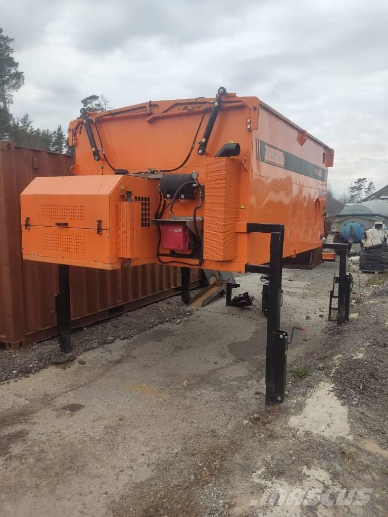 Strassmayr AC 9000 E Asfalt thermo container