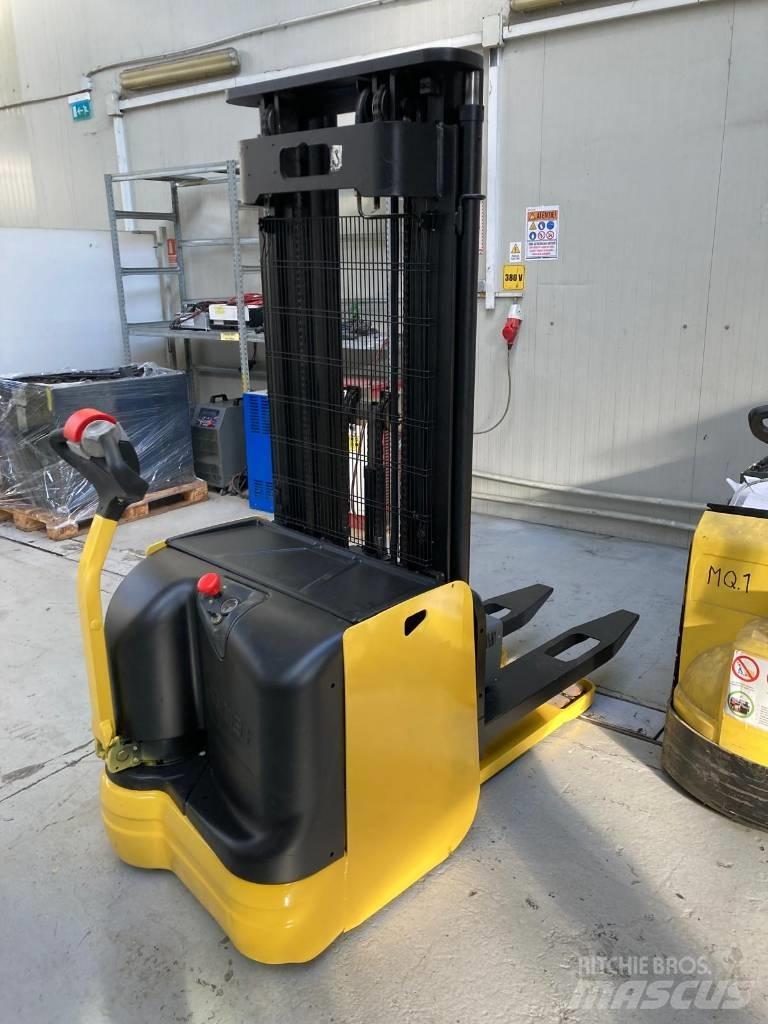 Hyster S 1.6 Stapelaar meeloop