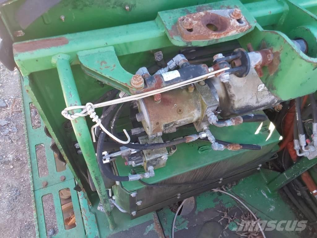 John Deere 903M Feller bunchers