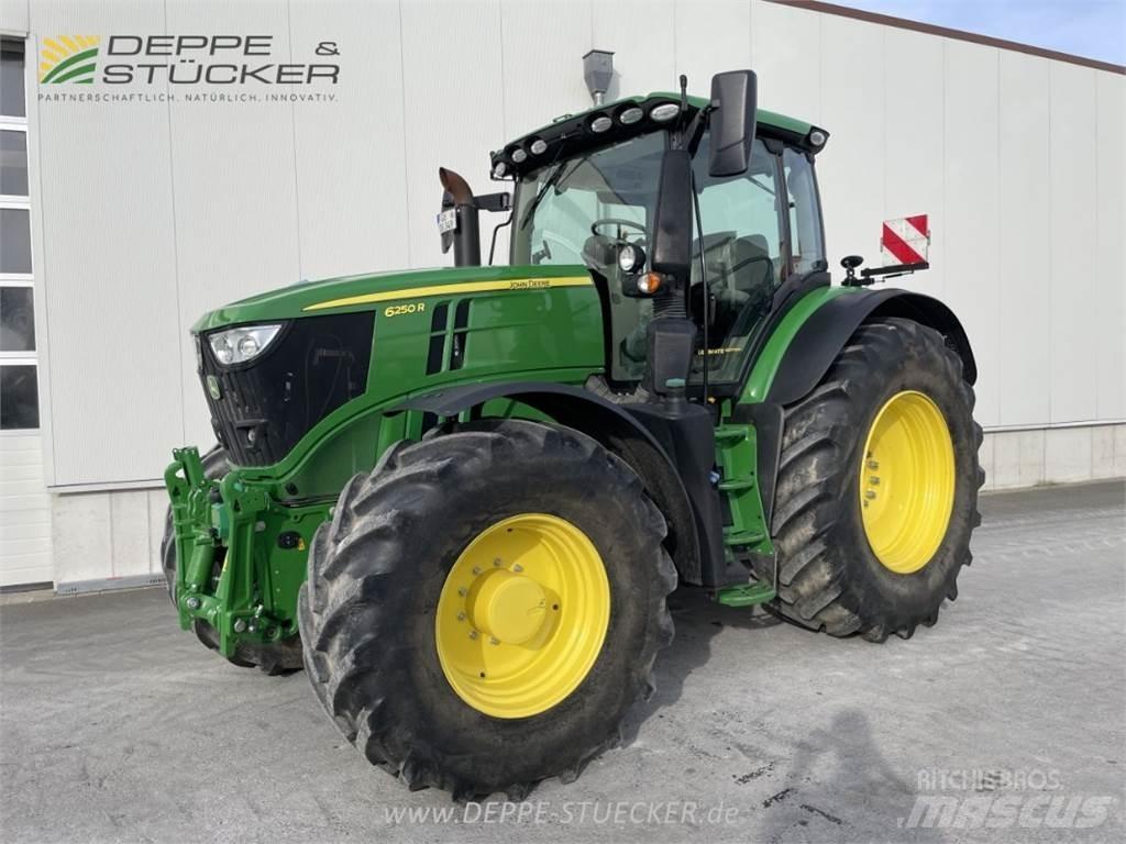 John Deere 6250R Tractoren