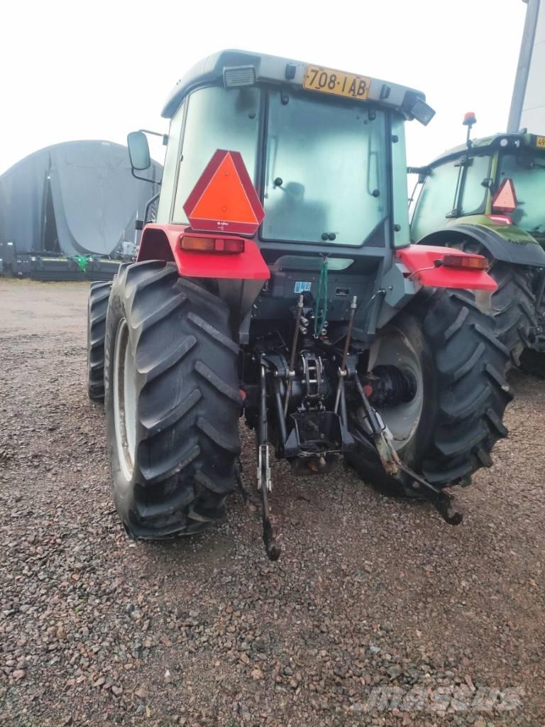 Massey Ferguson 4245 Tractoren