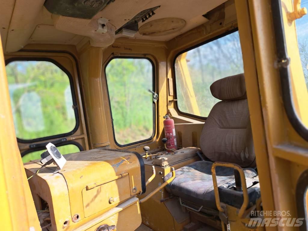 Komatsu D85A Rupsdozers
