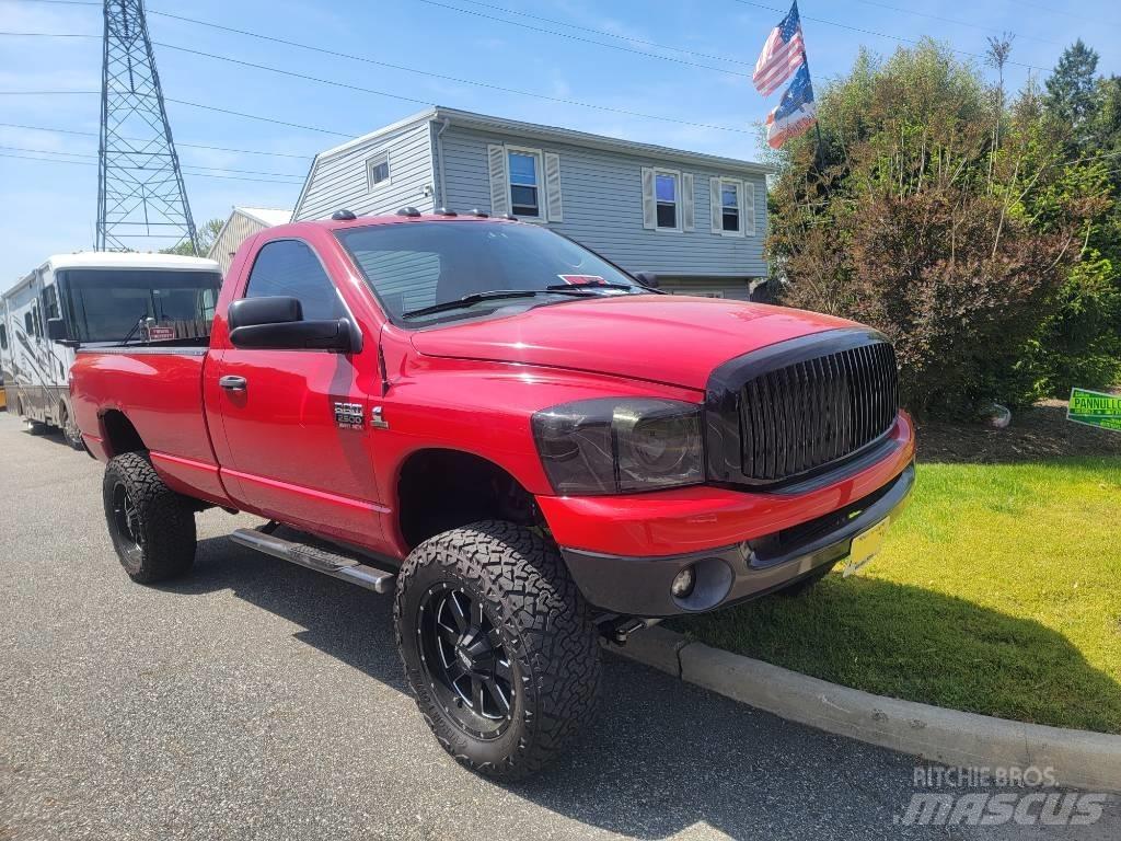 Dodge Ram 2500 Bestelwagens met open laadbak