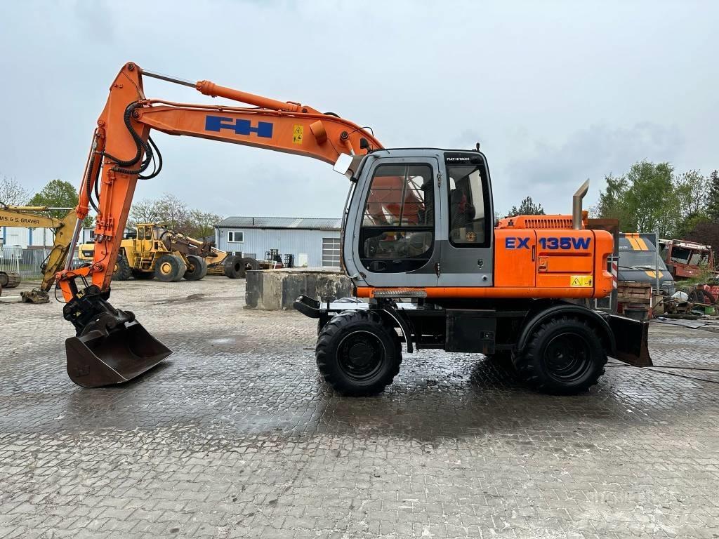 Hitachi EX135W Wielgraafmachines