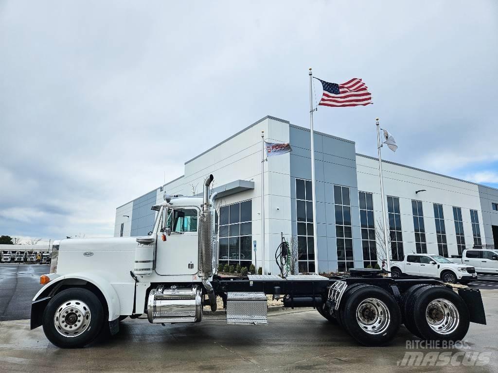 Peterbilt 379 Trekkers