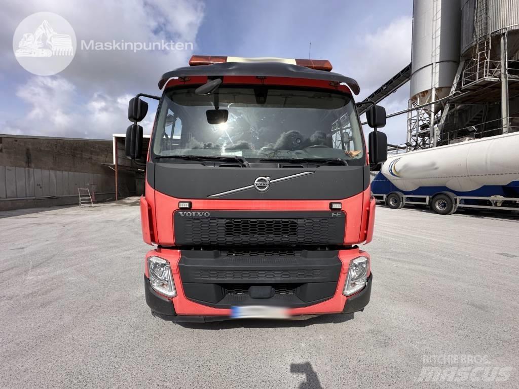 Volvo FE 320 Betonmixers en pompen