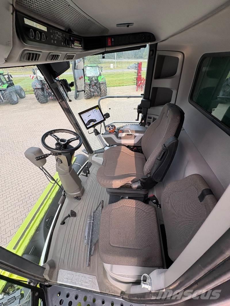 CLAAS TRION 750 Maaidorsmachines