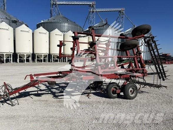 Case IH 4300 Cultivatoren
