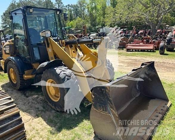 CAT 906M Wielladers