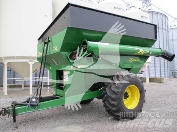Demco 750 Graantransportwagen