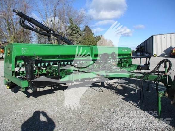 John Deere 750 Zaaimachines