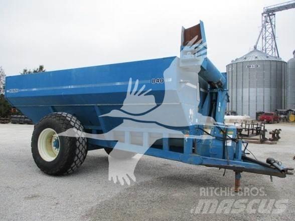 Kinze 840 Graantransportwagen