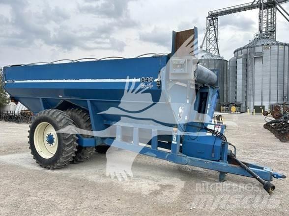 Kinze 840 Graantransportwagen