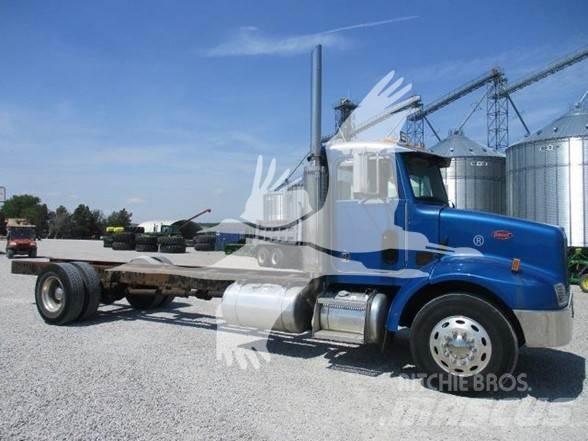 Peterbilt 330 Chassis met cabine