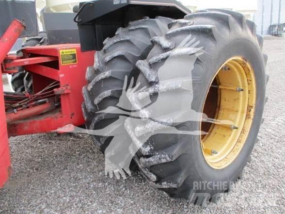 Versatile 876 Tractoren