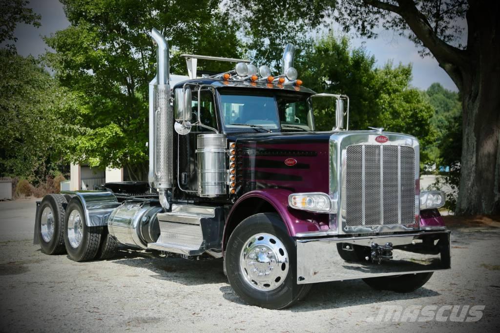 Peterbilt 389 Trekkers