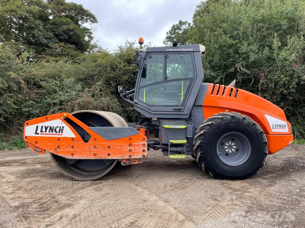 Hamm H 16 i Trilrolwalsen