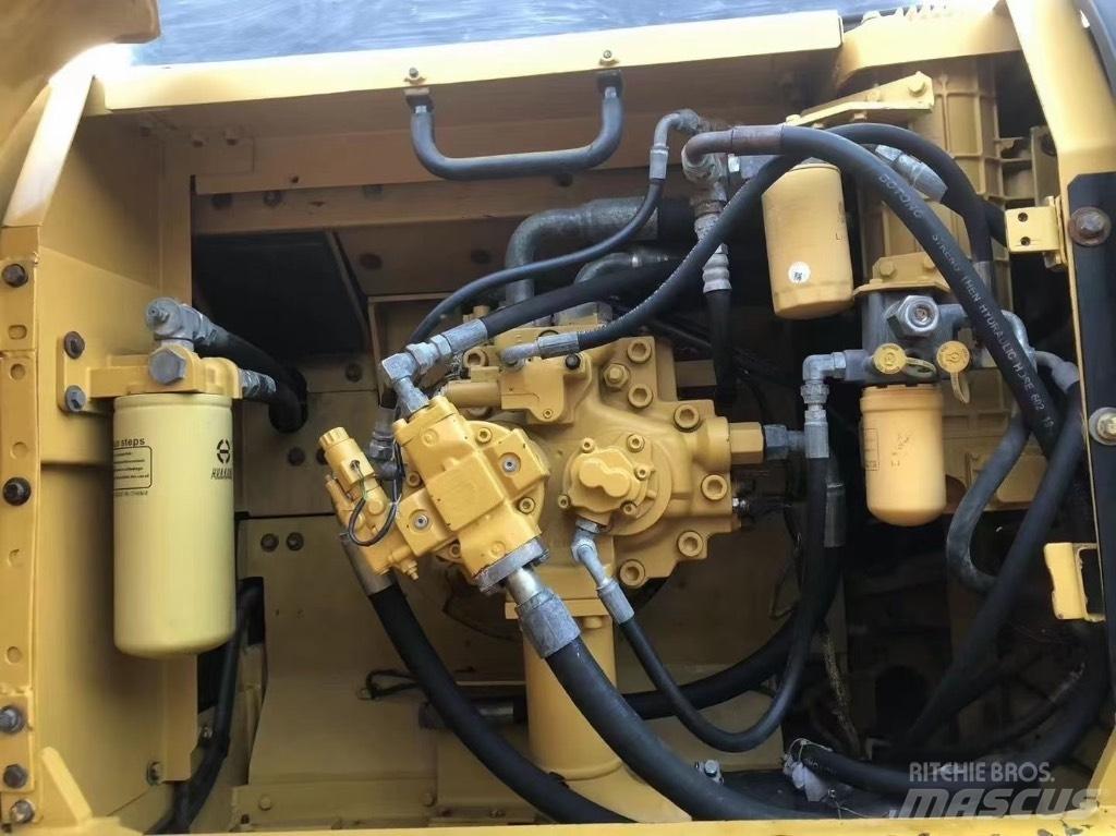 CAT 336 D Graafmachines Long Reach