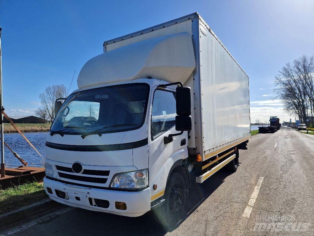 Hino 3815 Bakwagens met gesloten opbouw