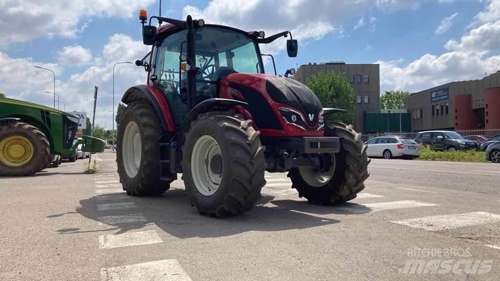 Valtra A105MH4 Tractoren