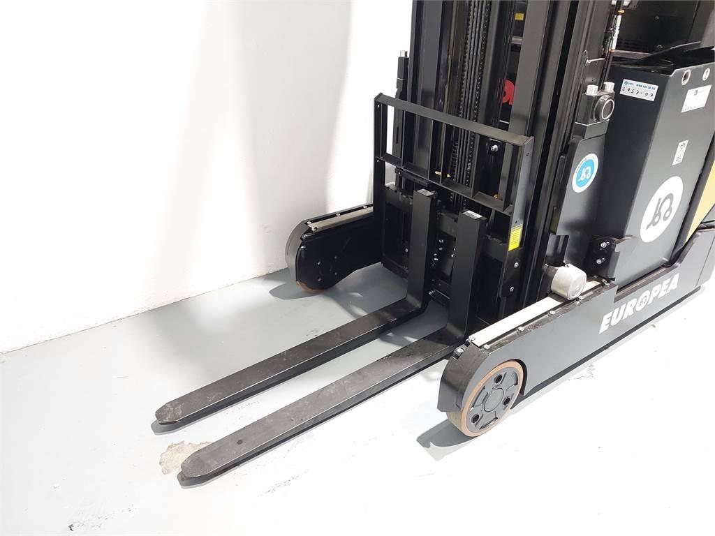 CAT NR16N2C Reachtruck voor hoog niveau