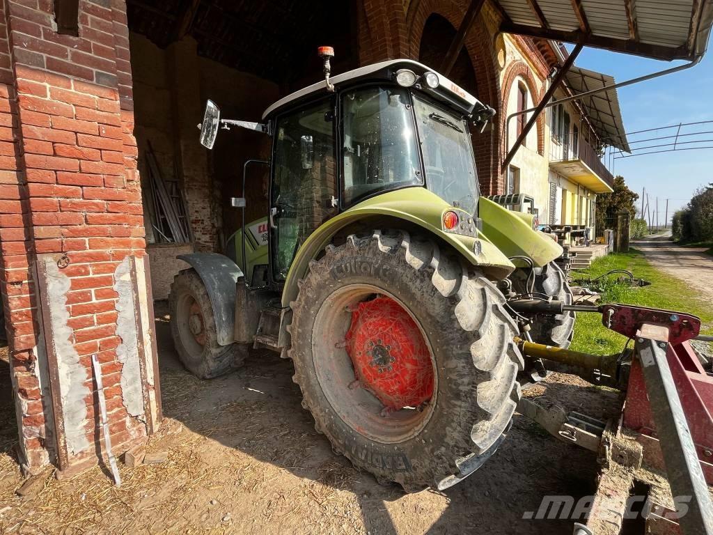 CLAAS Arion 420 Tractoren