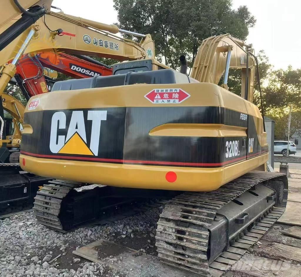 CAT 320 B L Rupsgraafmachines
