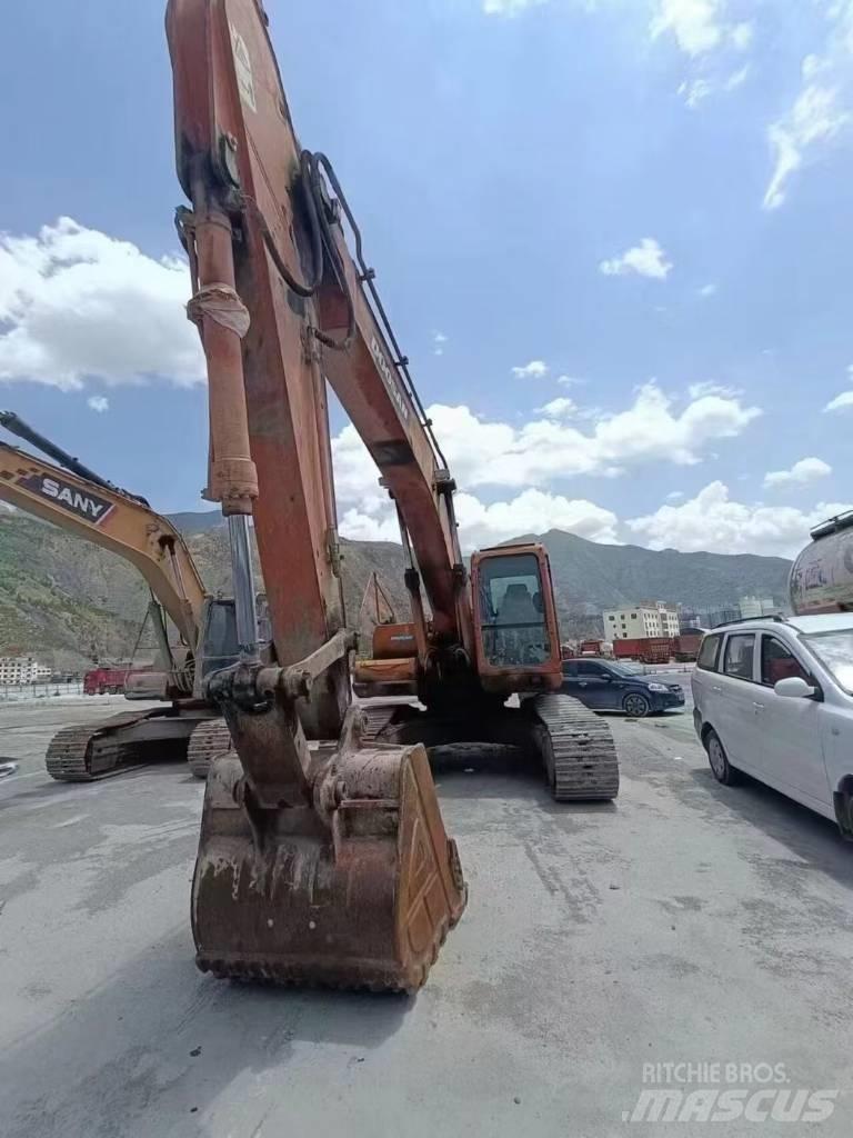 Doosan DX 225 Rupsgraafmachines
