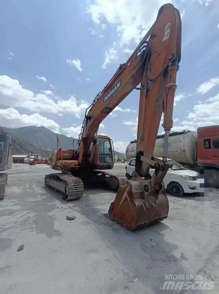 Doosan DX 225 Rupsgraafmachines