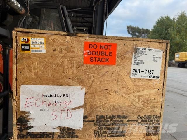 CAT 320 Rupsgraafmachines