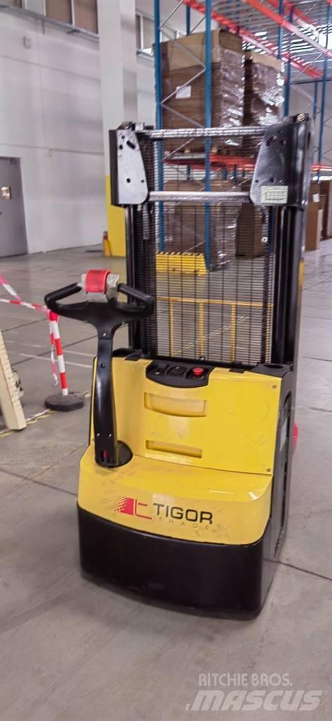 Hyster S 1.2 Stapelaar meeloop