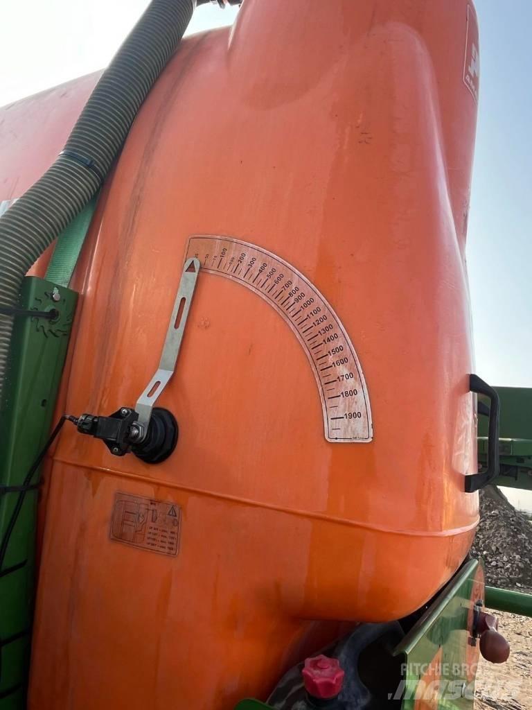 Amazone UF 1801 Getrokken spuitmachines