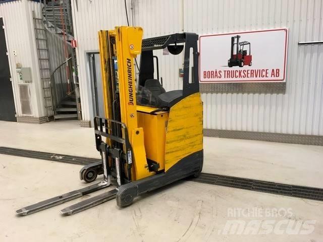 Jungheinrich ETV 110 Reachtruck voor hoog niveau