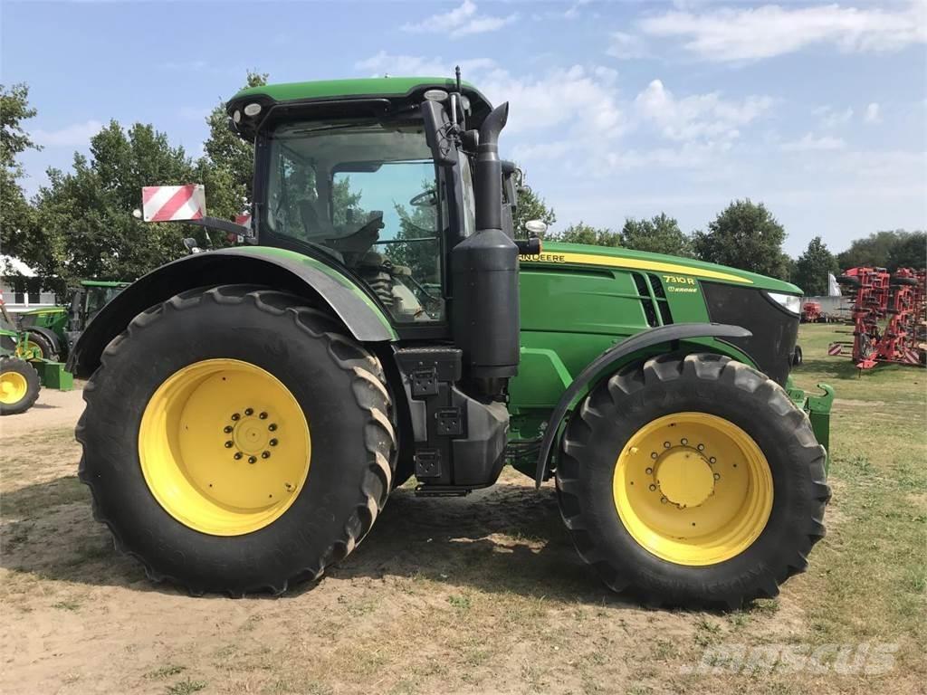 John Deere 7310R Tractoren