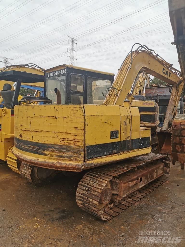 CAT E 70 B Rupsgraafmachines