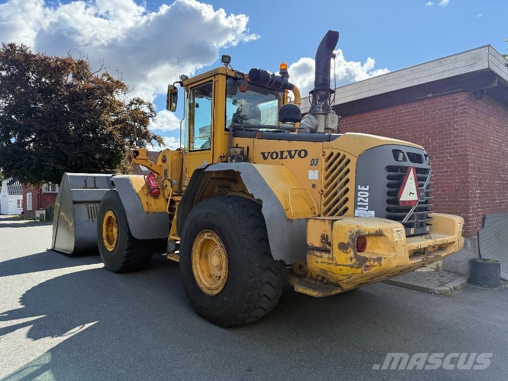 Volvo L 120 E Wielladers