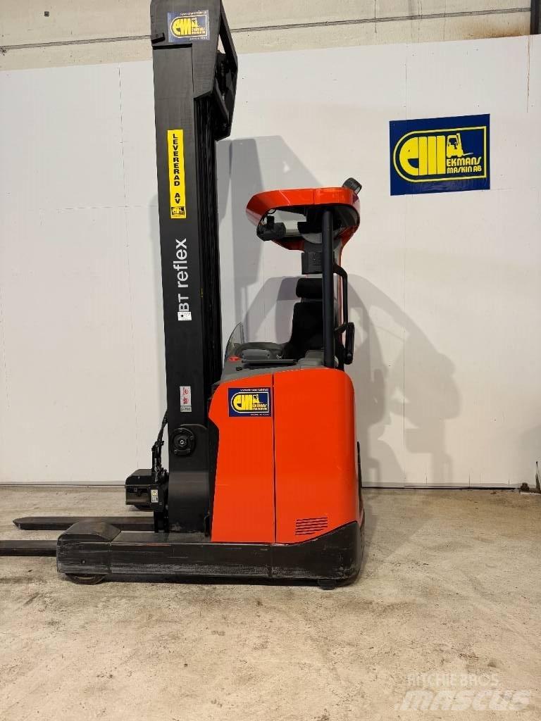 BT RRE160HE Reachtruck voor hoog niveau